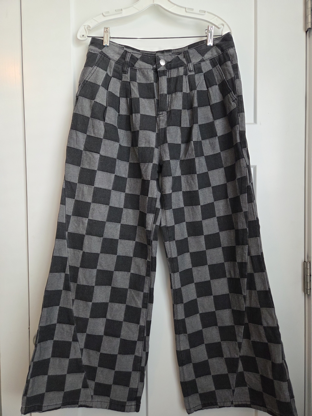 0077.  Wide Leg Checkerboard Jeans - Black/Gray
